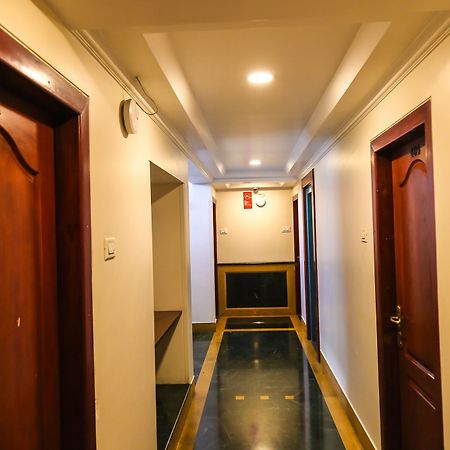 פונה Hotel Lotus מראה חיצוני תמונה