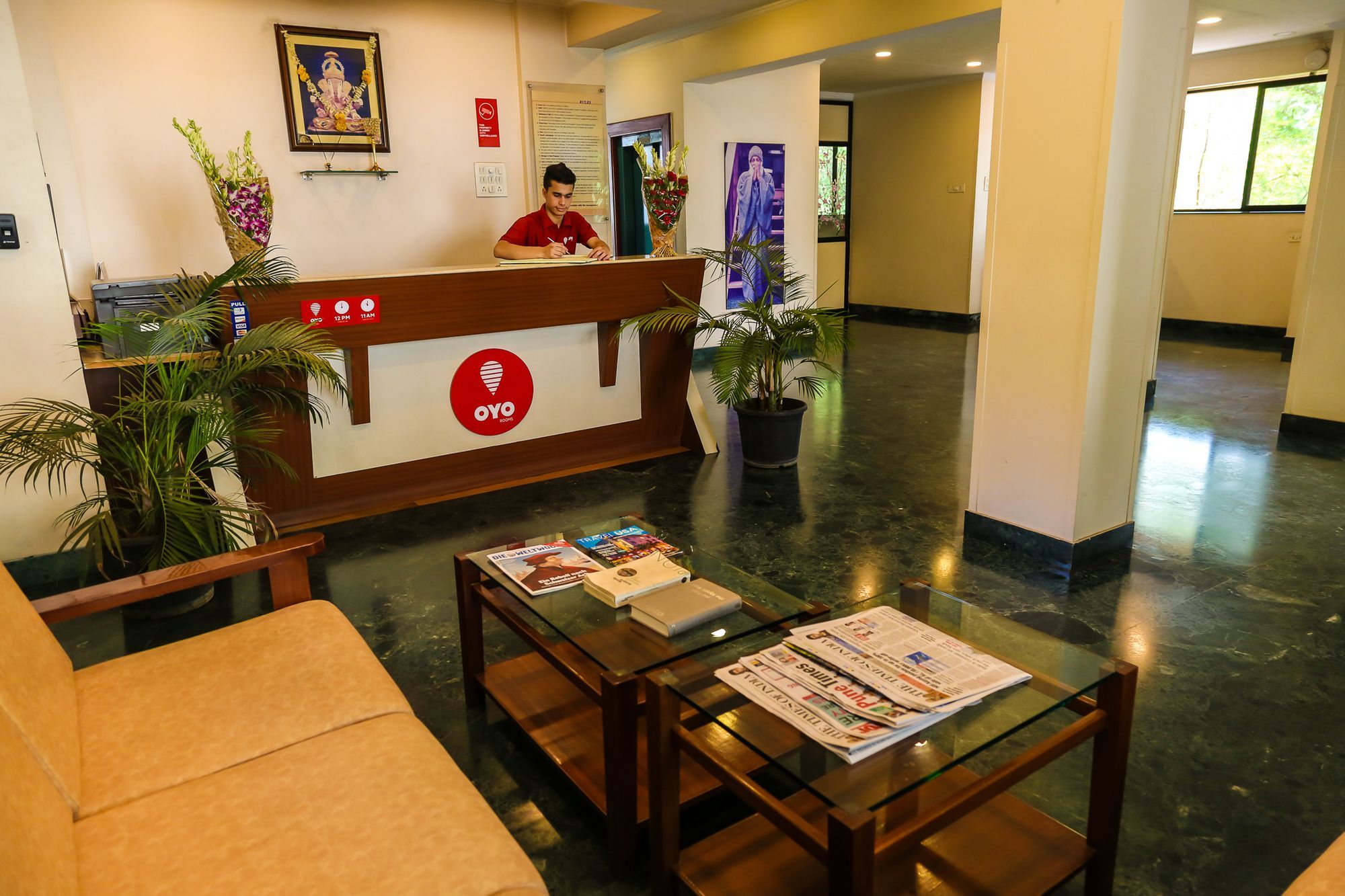 פונה Hotel Lotus מראה חיצוני תמונה